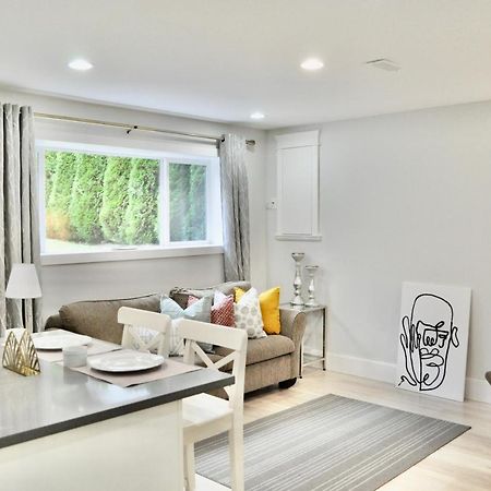 Stylish 1 Bedroom Suite In North Vancouver 10 Mins Ski 外观 照片