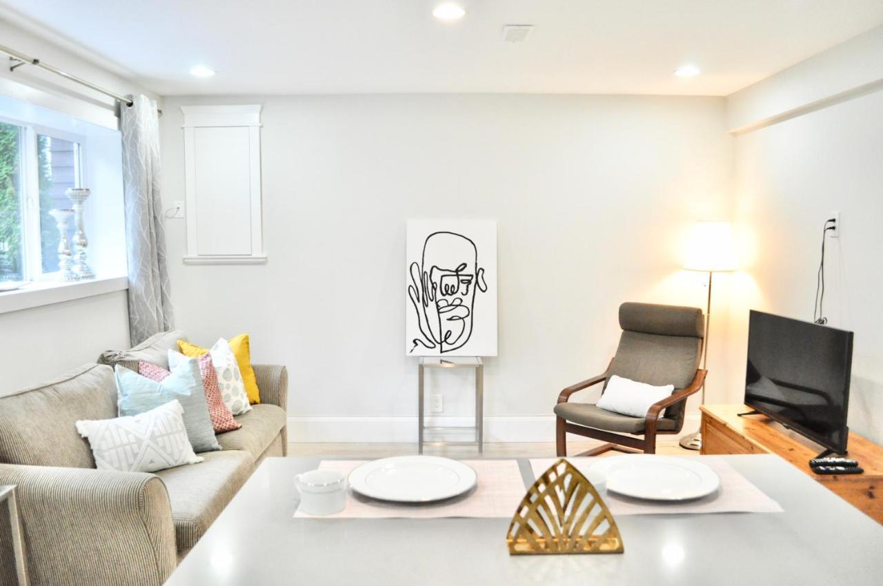 Stylish 1 Bedroom Suite In North Vancouver 10 Mins Ski 外观 照片