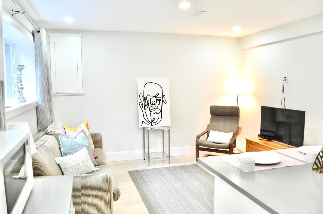 Stylish 1 Bedroom Suite In North Vancouver 10 Mins Ski 外观 照片